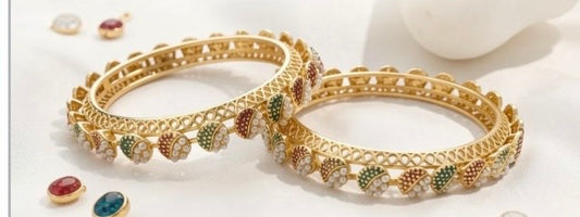 Red and Green Round Pearl bangle set